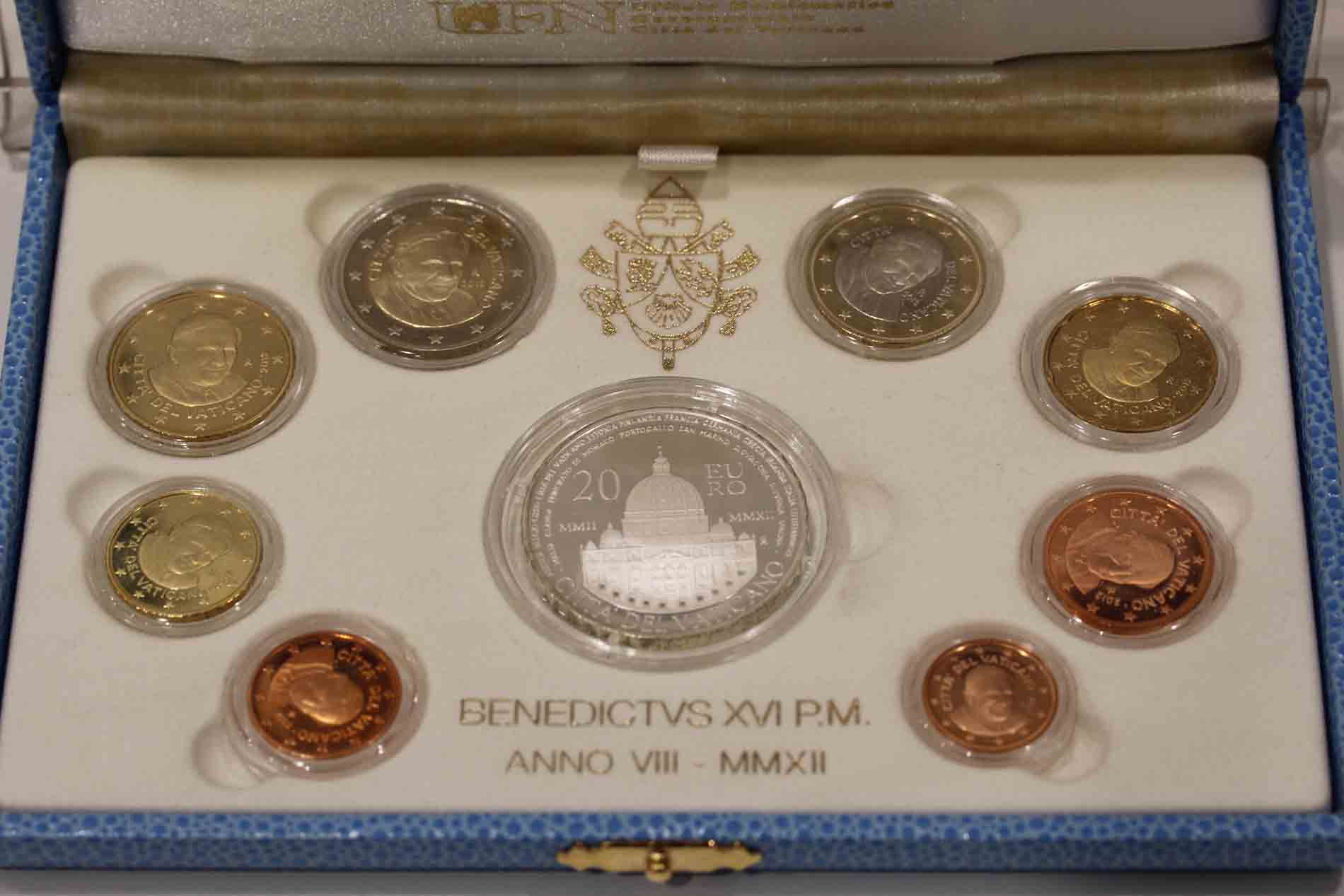 Papa Benedetto XVI - Serie completa di 8 monete in confezione originale con moneta da 20 euro in argento