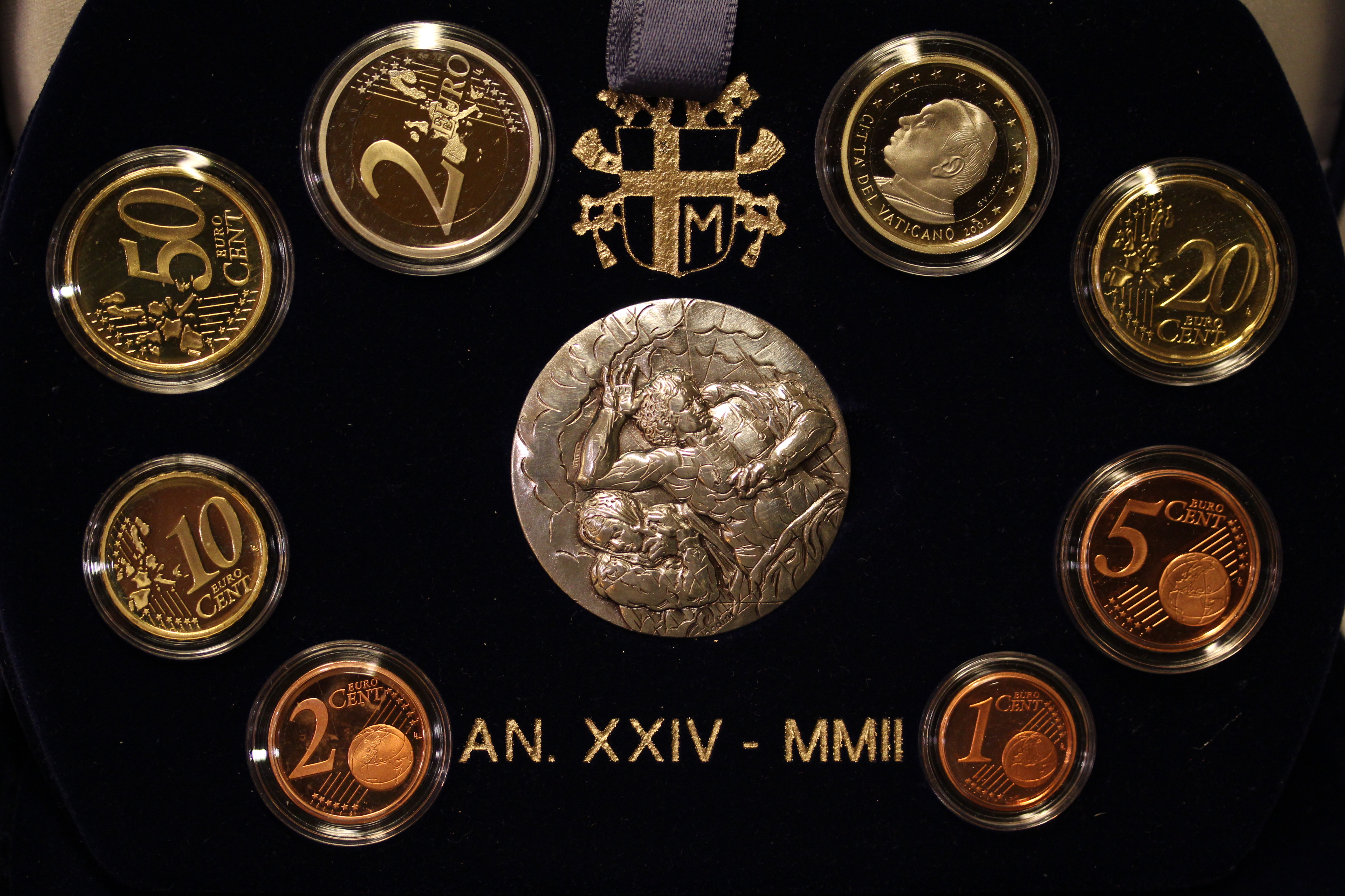Serie divisionale completa di 8 monete in Euro in confezione originale