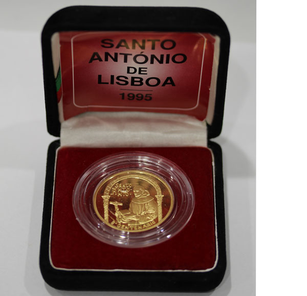 800� Anniversario nascita Sant'Antonio - 500 escudos gr. 17,50 in oro 917/000