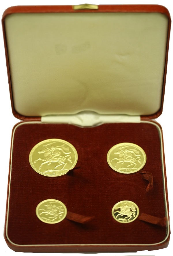 Serie di 4 monete da 5 - 2 - 1 - 1/2 sterlina gr. 67,83 in oro 917/000 - conf. originale 