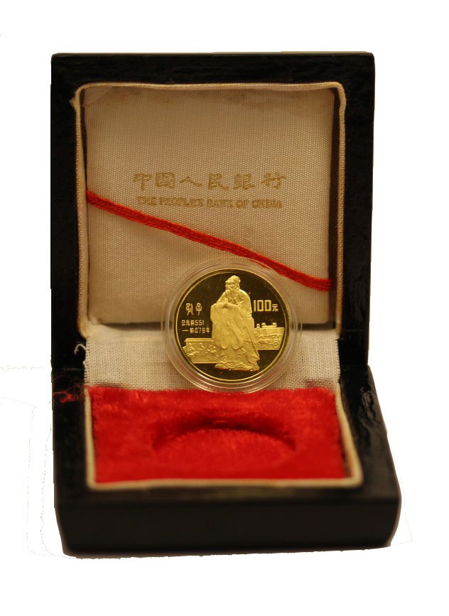 Confucio - 100 Yuan gr. 11,32 in oro 917/000 - conf. originale
