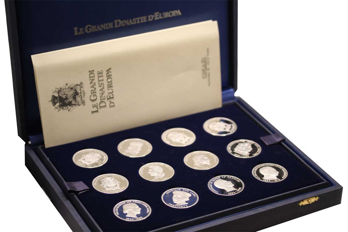 Le Grandi Dinastie d'Europa - Serie di 24 medaglie gr. 484,80 in ag. 925/000 - conf. originale
