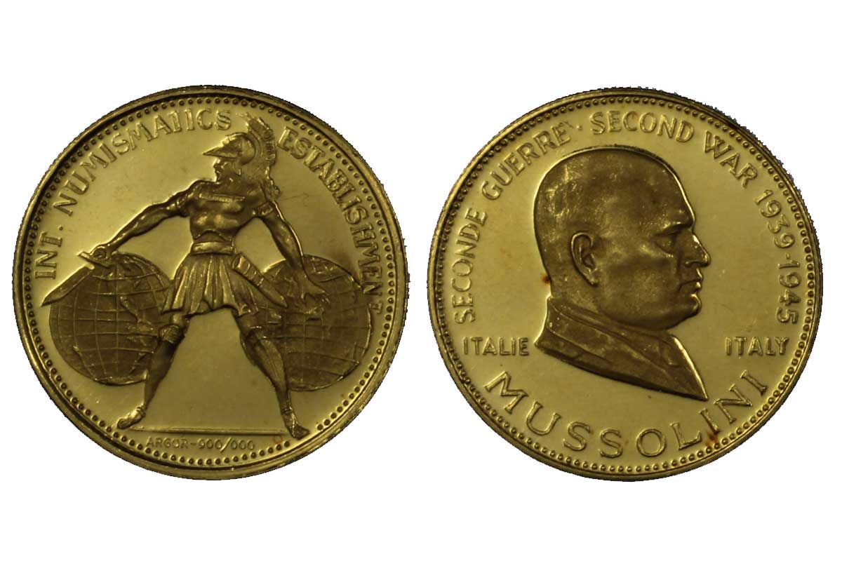 "Mussolini" - Medaglia gr. 6,94 in oro 900/000